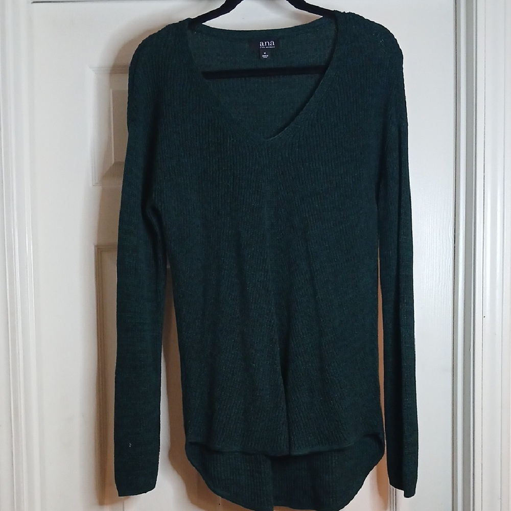 a.n.a A New Approach Dark Green V-Neck Sweater Size Medium‎